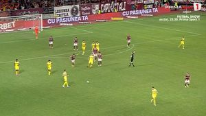 Trebuia anulat golul al doilea al „lupilor” din Rapid - Petrolul 0-2? Ce s-a întâmplat cu doar câteva secunde înainte ca Borja Valle să marcheze un autogol antologic | VIDEO