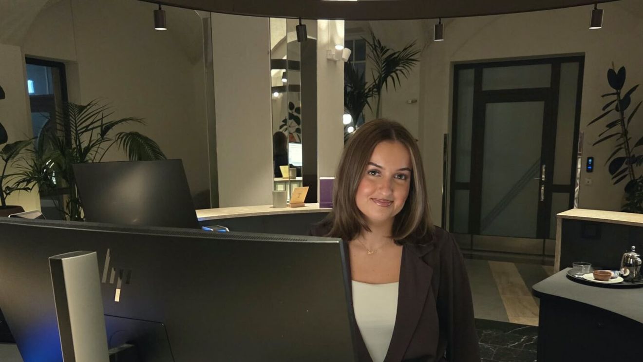 Suedia - România între Alina, Lorena și tânăra recepționeră nordică de la hotelul tricolorilor. Ce pronosticuri au fanii la Stockholm. EXCLUSIV