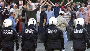 Poliția belgiană a arestat 66 de huligani înaintea meciului Anderlecht - PSG