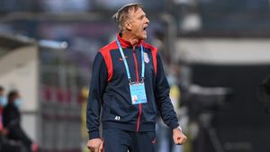 Emil Săndoi pariază pe Universitatea Craiova în lupta pentru titlu. „Se lucrează profesionist!” Ce zice despre remiza cu CFR Cluj | VIDEO EXCLUSIV ProSport LIVE