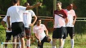 Șumudică așteaptă întăriri:** "Mai trebuie să vină 2-3 jucători"