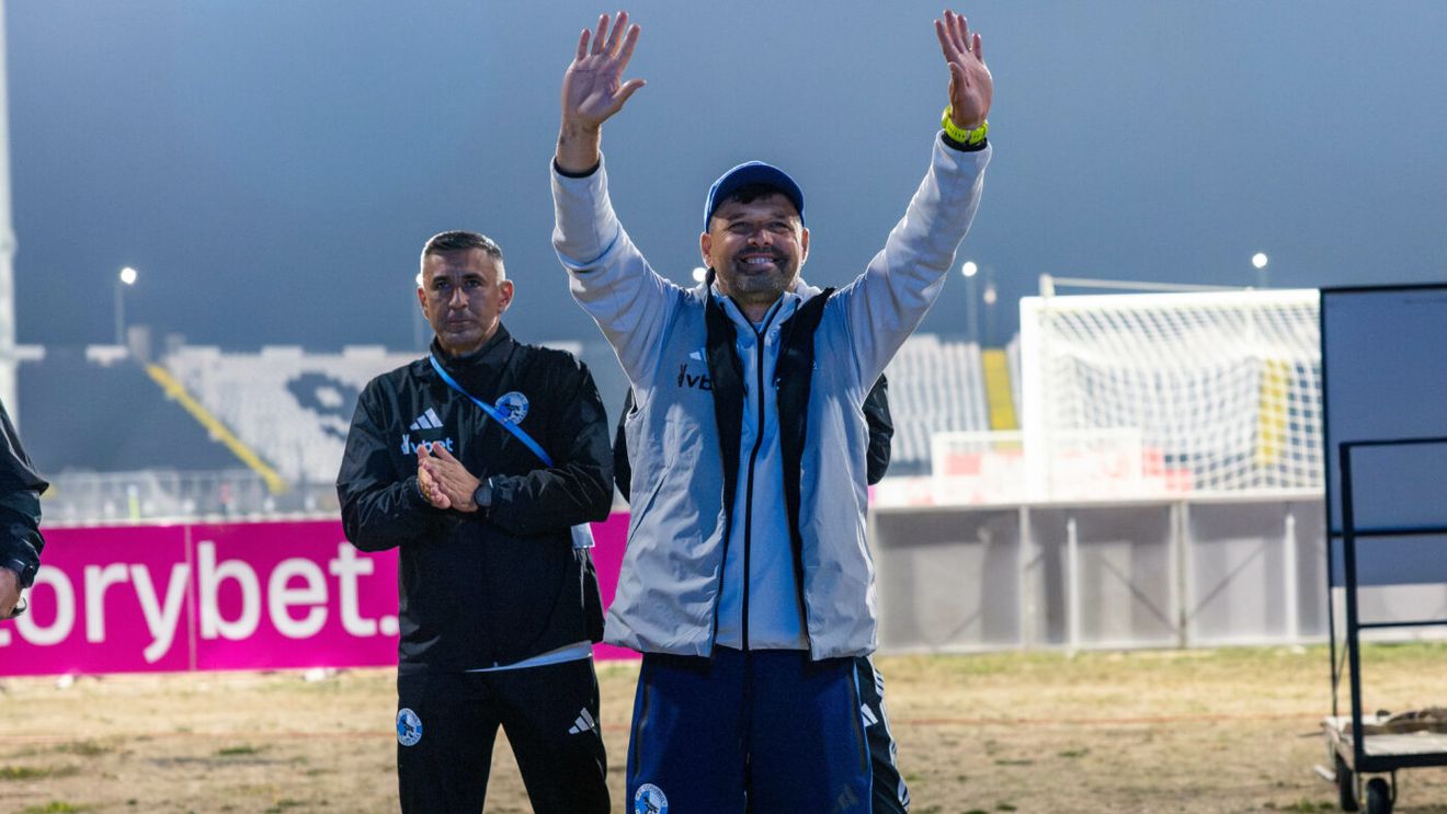 „Glumeam cu domnul primar, sunt Simeone al Hunedoarei!”. Florin Maxim, antrenorul Corvinului, seduce Superliga. EXCLUSIV