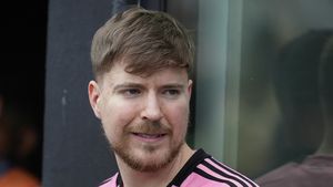 Prietenul lui Cristiano Ronaldo a pus banii jos şi a închiriat piramidele din Egipt pentru 100 de ore, în frunte cu cea a lui Keops! "Vreau să găsesc secrete şi să trec prin mormintele faraonilor"