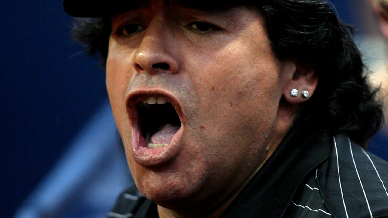 Maradona il critica pe Basile