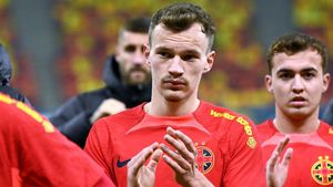 Ce se întâmplă cu Alexandru Pantea, fotbalistul FCSB care era titular pentru regula U21. A venit în cârje la meciul cu Sepsi și a făcut anunțul