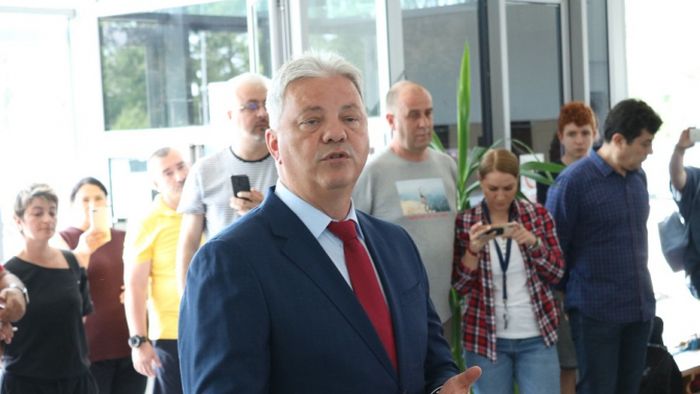 Ședință de înfierare: comandantul Bixi Mocanu a strâns angajații de la Steaua și i-a pus să-l critice pe Talpan. De ce s-ar grăbi colonelul să-l elimine pe juristul care l-a învins pe Becali, câți bani a cheltuit Steaua și performanțele obținute cu Bixi șef