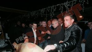 FOTO Cardoso, ȘOCAT de tradițiile românești!** "Până acum nu am mai mâncat piele de porc!"