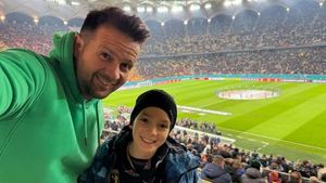 Magicianul Robert Tudor are fiul la Rapid şi îl ceartă pe stelistul Florin Talpan pentru atacul împotriva lui Mircea Lucescu