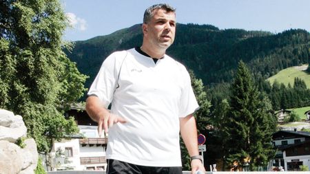 Olăroiu, condamnat. Antrenorul român a primit trei luni de închisoare cu suspendare