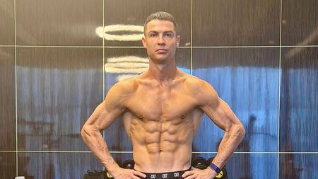 Românul care a stat în cameră cu Cristiano Ronaldo a remarcat un obicei ciudat: „M-a surprins tare că face asta”