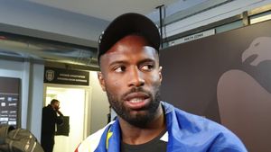 Mihai Rotaru și Laurențiu Reghecampf pregătesc lotul de titlu al Universității Craiova pentru sezonul viitor: negocieri intense cu Fernando Varela, fostul căpitan al FCSB | EXCLUSIV