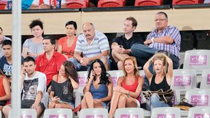 Vă era dor de 'Groapă'?** Dinamoviștilor nu! Doar 3.000 de spectatori au fost prezenți la meciul Dinamo - Petrolul