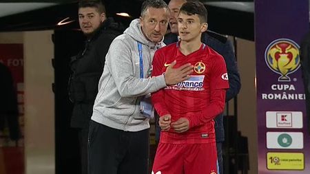 Vis împlinit pentru fiul unui fost campion cu Steaua! Nu are nici 15 ani, e cu 13 centimetri mai înalt decât tatăl său, a devenit cel mai tânăr jucător din istoria clubului și a debutat cu gol la FCSB