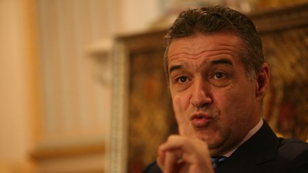 Becali: "N-am aranjat niciodată un meci de când sunt patron! N-am făcut eu 'blat' cu Buzăul, care erau ai mei"** De ce vrea Dinamo ca Steaua să o bată pe "U"