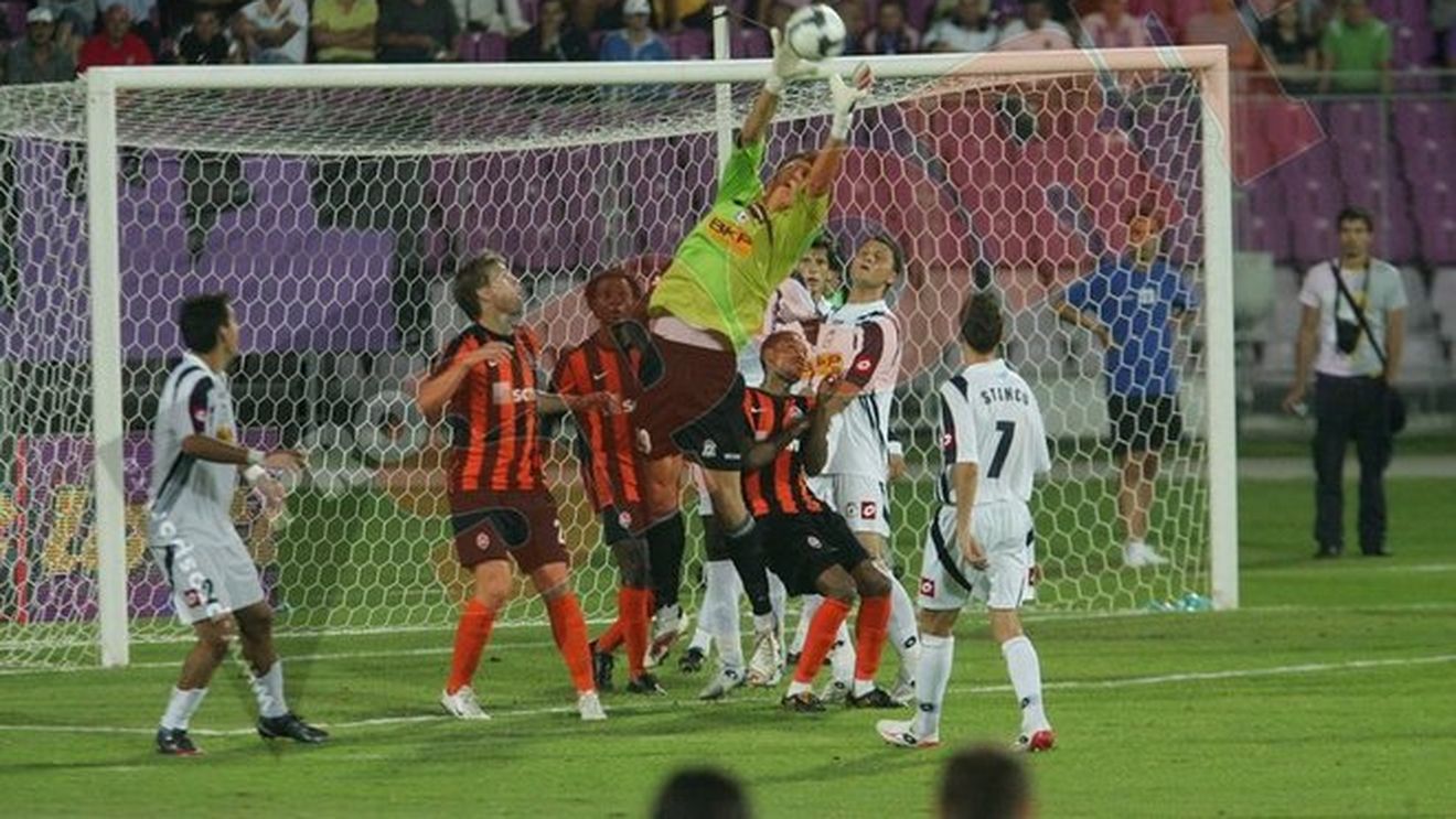 "N-am mai întâlnit așa un fotbal!** Mai mult s-a jucat handbal!"