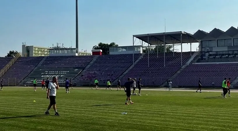 Poli Timișoara s-a reunit fără antrenor, aflat în concediu. Costel Pantilimon: ”Îmi place să cred că la fotbal nu ai timp de vacanțe așa lungi”