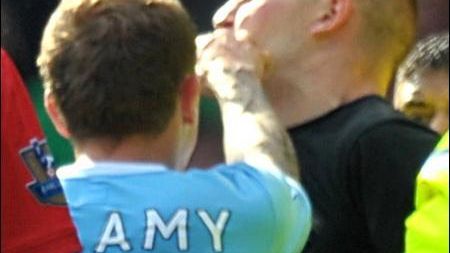 VIDEO** Bellamy a lovit un fan în timpul partidei United - City 4-3