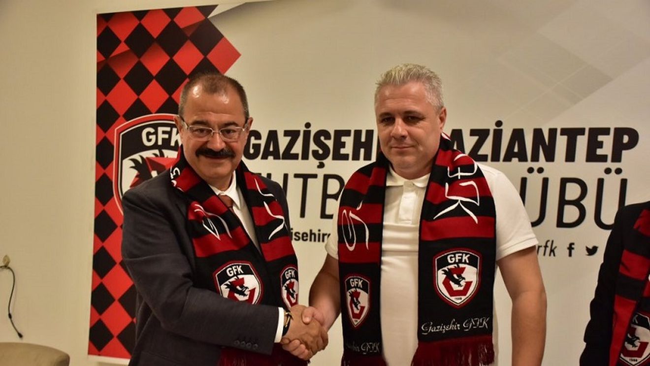 Marius Șumudică, prezentat oficial la Gazișehir Gaziantep. FOTO | Promisiunea făcută de antrenorul român: "Credeți în noi, vom face o echipă frumoasă!"
