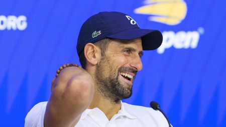 Arabii l-au îmbrăcat în aur pe Djokovic, dar sârbul a fost eliminat în 63 de minute de Jannik Sinner. „Dați vina pe el pentru asta”