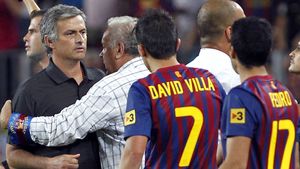 Mourinho a "TURBAT" la finalul partidei cu BarÃ§a!** GESTUL după care ar putea scăpa basma curată VIDEO
