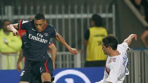 Atletico, interesată de Toulalan și Eboue!