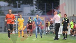 Contra, îngrijorat înainte de meciul cu Swansea: "Vin echipe care ne iau puncte cu jumătate de ocazie"