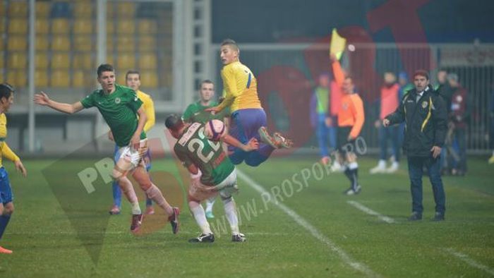Bokila a declanșat fiesta, jucătorii i-au dedicat golurile lui Walter!** Șeful "lupilor" nu a venit la stadion