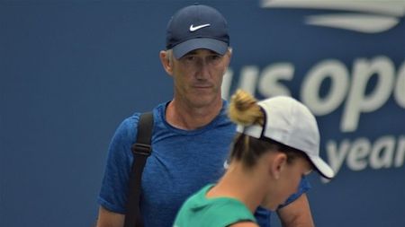 Prima reacție a lui Darren Cahill după eliminarea Simonei Halep de la US Open: "Ea știe care sunt problemele. Trebuie să renunțe la asta!"
