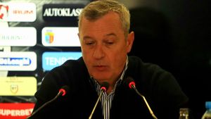 Mircea Rednic vrea în play-off după U Cluj - UTA Arad 1-3: „Să visăm e gratis!” Cum l-a blocat pe Dan Nistor