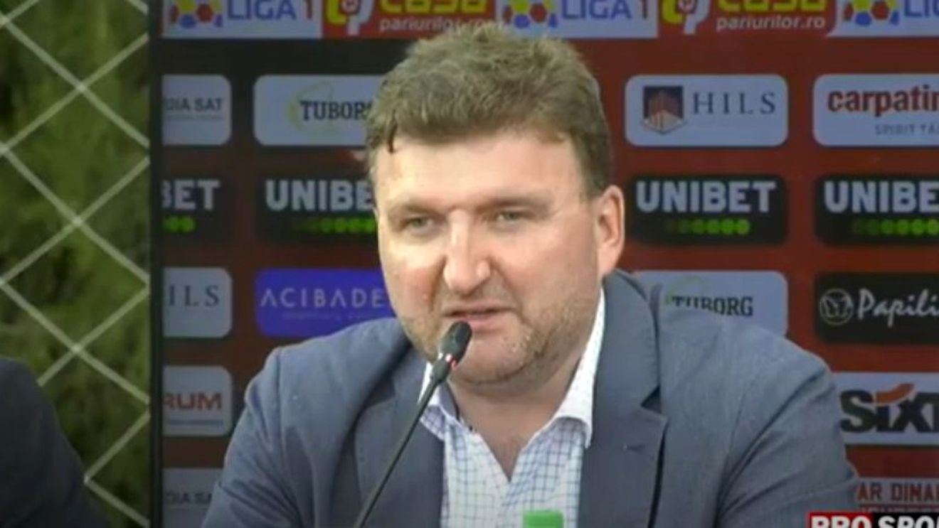 Suporterii din „Peluza Cătălin Hîldan”, mesaj dur pentru Dorin Șerdean! „Să nu te mai vedem cu eșarfa la gât”. Imaginea care i-a înfuriat pe fanii lui Dinamo | FOTO