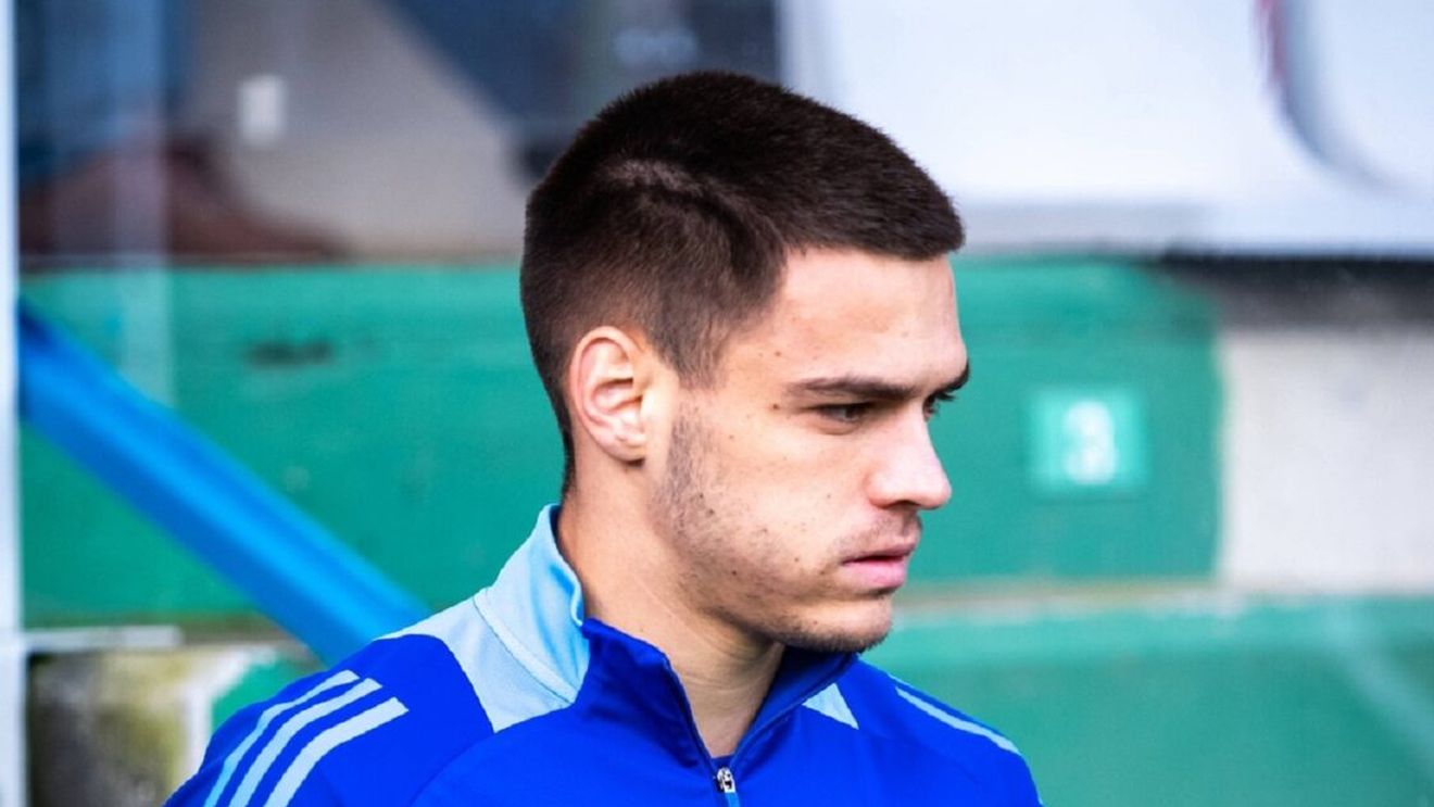 Daniel Paraschiv a făcut anunțul privind revenirea în Superliga, după promovarea cu Oviedo. Marius Lăcătuș nu a fost uitat de spanioli: „Sunt și acum fani care vin la stadion cu tricoul lui”. EXCLUSIV