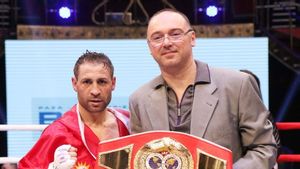 Supergală de box profesionist pe 3 noiembrie. "Lupii din Carpați" se bat pentru trei centuri internaționale la Sala Sporturilor din Buzău