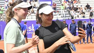 Monica Niculescu și Cristina Bucșa s-au calificat în turul 2 al Roland Garros, la dublu! Cea mai bună clasare din carieră pentru sportiva născută în Chișinău care nu are cont de Instagram