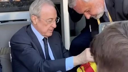 Cum a reacționat Florentino Perez când un fan i-a dat un tricou al Barcelonei să-l semneze