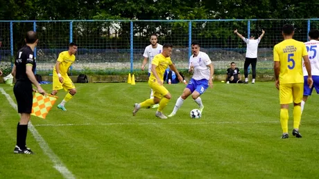 Corona Brașov, învinsă de noul Farul în primul amical de după promovarea în Liga 2 și înainte de transformarea în ”noul FC Brașov”. Ilie Stan, viitorul antrenor al echipei, a luat loc în tribună