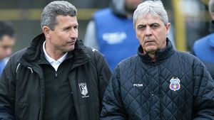 Reacția lui Mulțescu după declarația lui Postolache: "Meciul cu Steaua din 2006 mi s-a părut suspect, am rămas cu un gust amar, dar la cel din 2011 nu am vreun indiciu". Partida de acum 8 ani s-a terminat tot 1-2