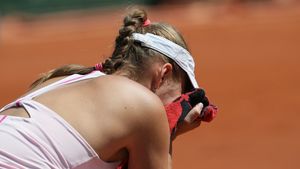 Tensiunile escaladează în tenis! Jucătoarele din Rusia și Belarus, oprite de poliție să joace la turneul câștigat de Simona Halep în urmă cu trei ani! WTA a intervenit fără succes