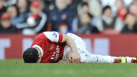 Criză pe Emirates! Arsene Wenger a mai pierdut** doi jucători din ofensiva "tunarilor"