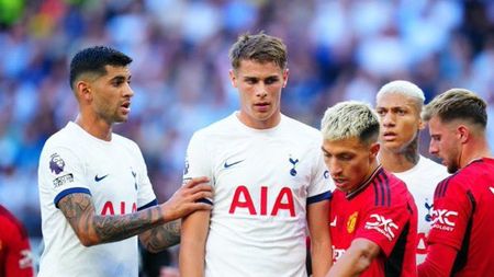 Radu Drăguşin chiar nu are nicio şansă la Tottenham! "Rolls-Royce-ul fundaşilor centrali" e de neoprit şi Ange Postecoglou nu are ce face