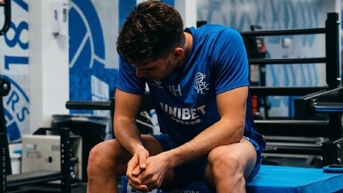 În plin scandal făcut de Gică Hagi, Ianis a fost „uitat” pe bancă la ultimul meci jucat de Rangers în campionat!