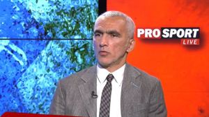 Prima reacție a lui Adrian Iencsi, după ce a devenit antrenorul Rapidului și mesajul pentru fani: „Vin cu sufletul deschis!” | EXCLUSIV
