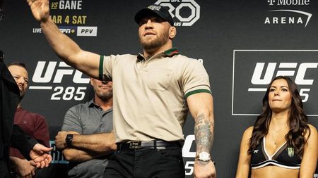 Apariție spectaculoasă a lui Connor McGregor cu un ceas de 100.000 de euro la mână! Ce reprezintă bijuteria