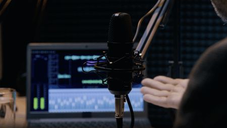 Boala soției l-a determinat pe cunoscutul analist sportiv să se retragă de la TV!