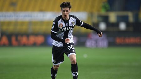 Ce notă a primit Dennis Man după eșecul Parmei cu Genoa. Fostul atacant de la FCSB a fost lăudat: „A început foarte bine!”