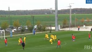 Jadon Sancho și Phil Foden au năucit naționala României! Partida în care cei doi puști au dovedit că merită să joace la cel mai înalt nivel | VIDEO