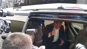 FOTO** Gică Hagi a aterizat la Istanbul! Niciun fan n-a venit să-l aștepte la aeroport! "Am venit să fac treabă"