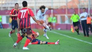 Sabău e nemulțumit de jocul echipei:** "Lumea vrea spectacol, dar nu putem! Totul se descarcă pe umerii mei"