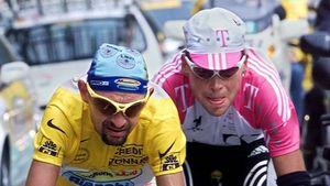Justiția italiană a redeschis ancheta privind moartea "Piratului" Pantani. "A fost ucis. L-au obligat să bea cocaină cu apă"