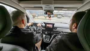 Afaceristul român care are contracte de peste 3 miliarde de euro cu statul e lăudat și de dușman: „Dacă faci avere la Botoșani, ești șmecher și la București”