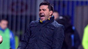 EXCLUSIV** Petrolul negociază cu un internațional de 19 ani! Ce atacant vine sub comanda lui Contra: "Este noul Eto'o"